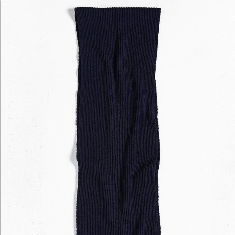 Urban Outfitters x Roux Basic Rib Scarf - Picture 3 of 4